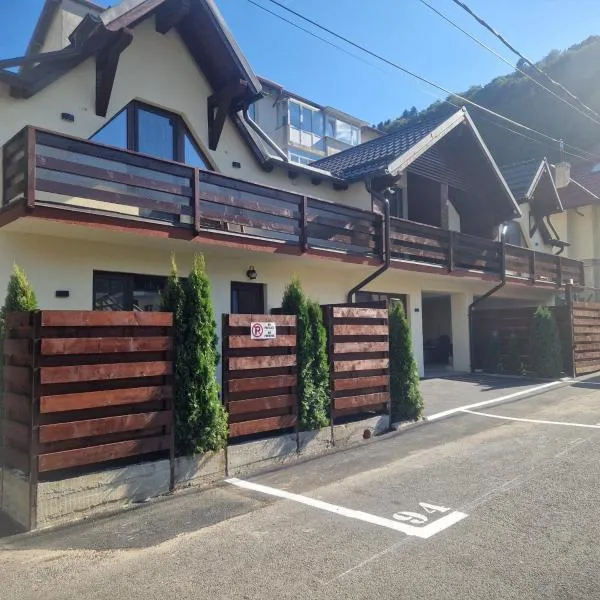 Ariana house，位于科马尔尼克的酒店