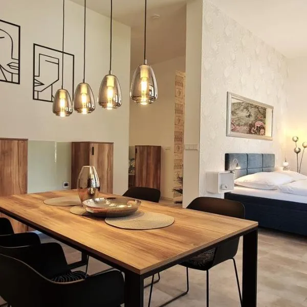 Apartmán mezi stromy，位于克尔诺夫的酒店