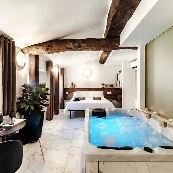 Sahara & Amazzonia Luxury Rooms- The House of Travelers，位于科莫的酒店