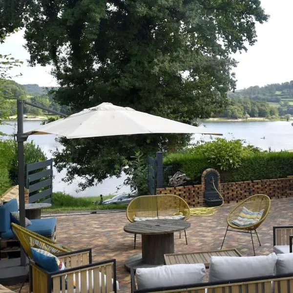 Ô bord du Lac - Canoé, barbecue，位于Chaumard的酒店