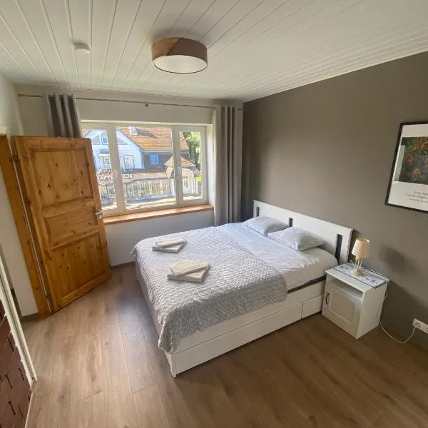 Tiigi Apartment Enjoy City Center Stay with Free Bikes and Self Check-in，位于凯尔德拉的酒店
