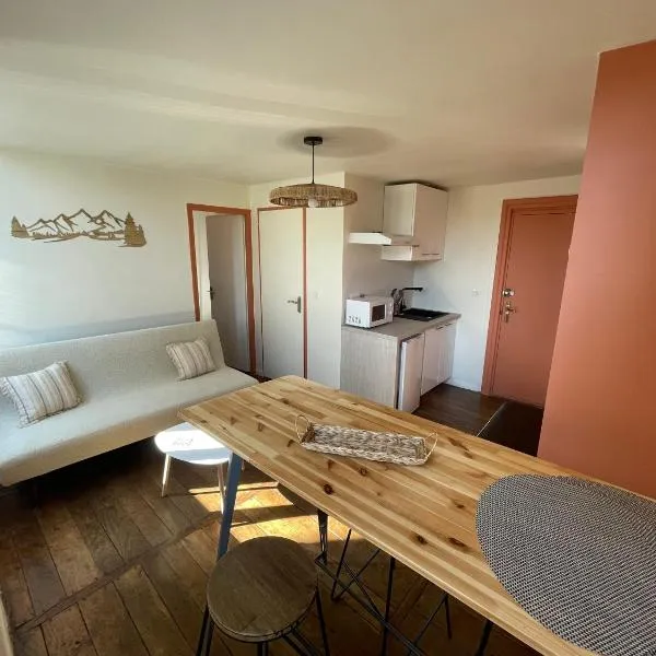 Appartement centre historique，位于纳瓦莱克斯的酒店