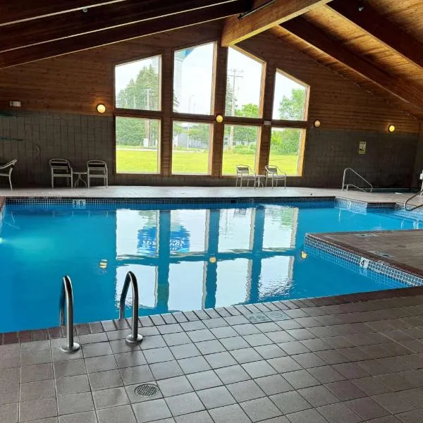 AmericInn by Wyndham St Cloud MN I-94，位于圣克劳德的酒店