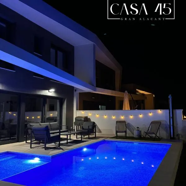 Casa 45 Gran Alacant ,Alicante , Swimming Pool ,，位于圣波拉的酒店