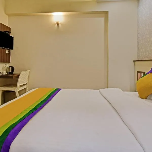 Itsy Hotels Deluxe Inn，位于钦奈的酒店
