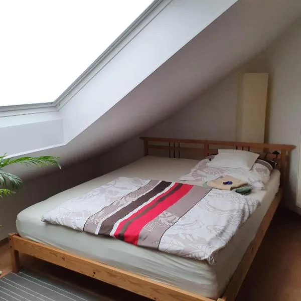 Privatzimmer mit Balkon im schönen Allgäu，位于Stetten的酒店