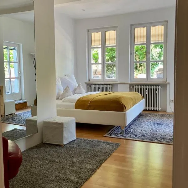 Altbau-Traum mit Riesen-Dachterrasse，位于莫斯堡的酒店