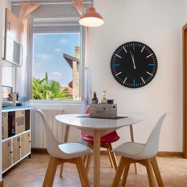 La Piazzetta，位于杰尔米尼亚加的酒店