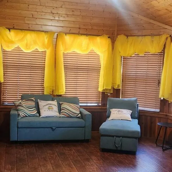 MeMaws Country Cabin，位于Pipe Creek的酒店