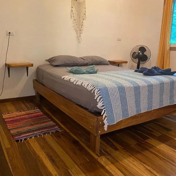 Caribbean Retreats，位于科克莱斯的酒店