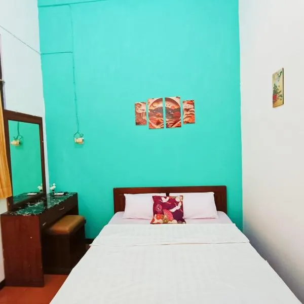 Yutaka Inn Stasiun Kota Madiun，位于茉莉芬的酒店