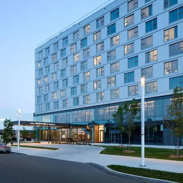 Courtyard by Marriott Montreal Laval，位于Rosemère的酒店