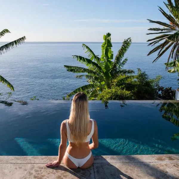 Pirate House Sea front Private Pool Garden Funchal，位于丰沙尔的酒店