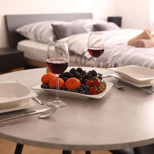 Modern apt in Dubec, ideal for couple，位于赛斯韦泰的酒店