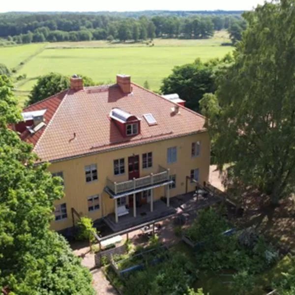 Lidhem herrgård. Bed & Breakfast och mindre lägenheter，位于Vimmerby的酒店