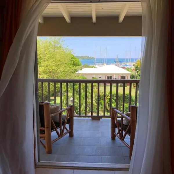 Falmouth Sea View Loft，位于Falmouth的酒店
