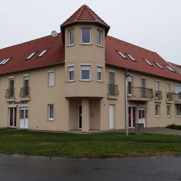 Éva Apartman，位于Dinnyeberki的酒店