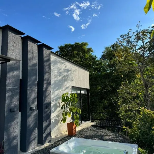 Glamping Galcano，位于多斯克布拉达斯的酒店