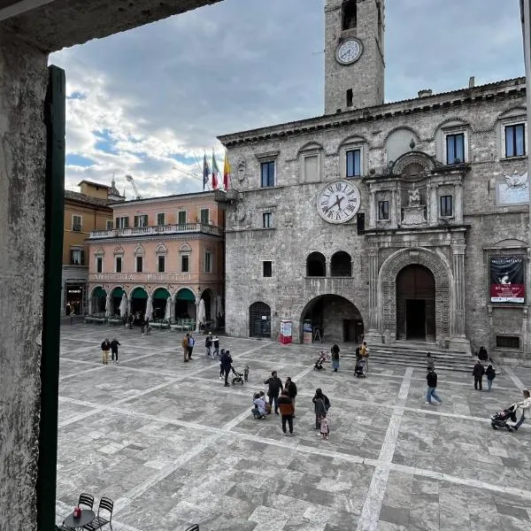 Suite Piazza del Popolo，位于阿斯科利皮切诺的酒店