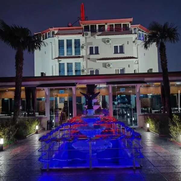 Hotel Bardhi，位于Kuçovë的酒店