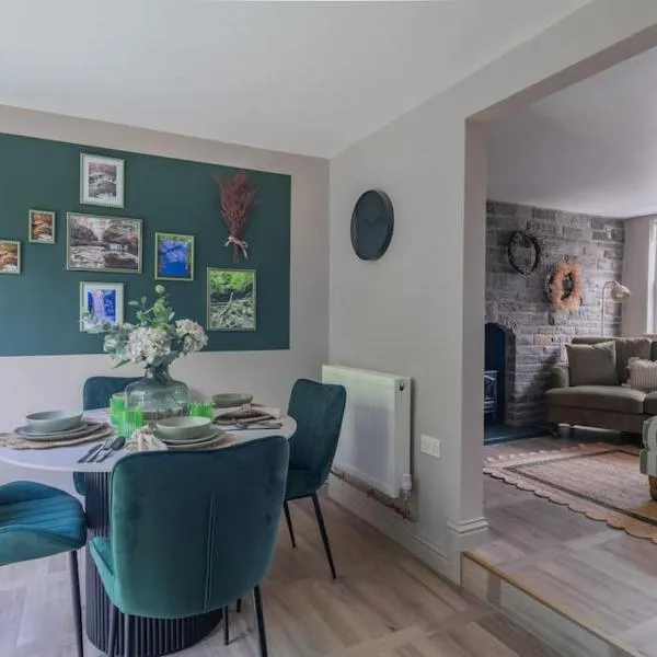 Cottage Cwtch，位于Pont-Nedd-Fechan的酒店