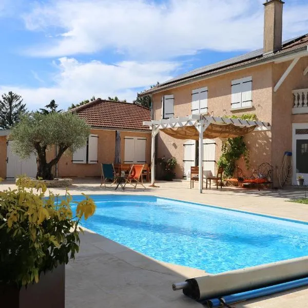 Les chambres de la Dombes，位于Pizay的酒店