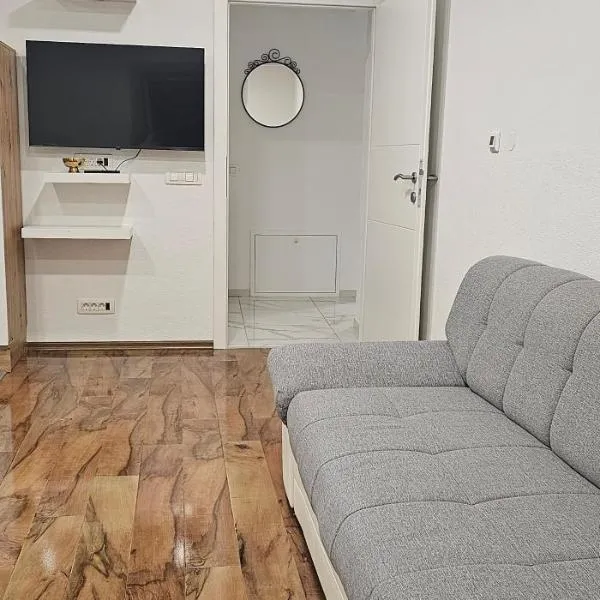 Stara Pošta Apartment 7，位于格罗苏普列的酒店