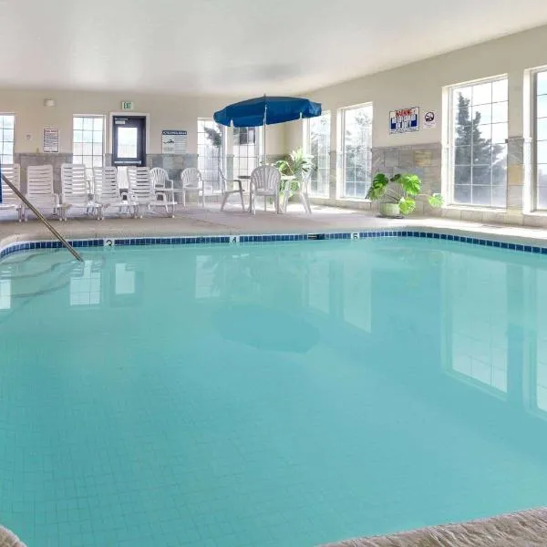 华美达摩西湖酒店，位于摩西莱克的酒店