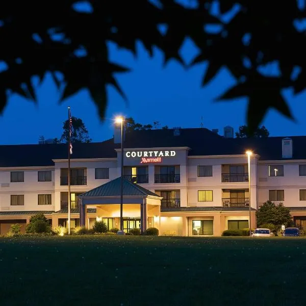 Courtyard by Marriott Columbus Tipton Lakes，位于爱丁堡的酒店