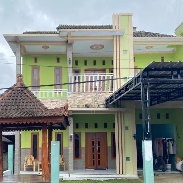 Ijen kingdom guest house，位于Tamansuruh的酒店