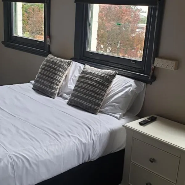 The Court House Hotel Narromine，位于Narromine的酒店