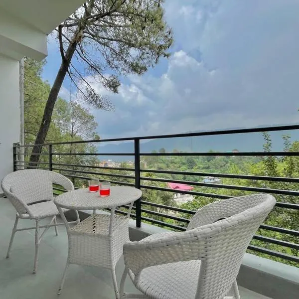 host jatin kasauli crest 7o1827o7o3，位于卡绍利的酒店