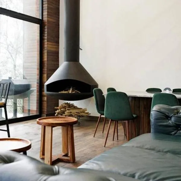 Lujosa casa en el Bosque cerca de la ciudad，位于圣克里斯托瓦尔-德拉斯卡萨斯的酒店