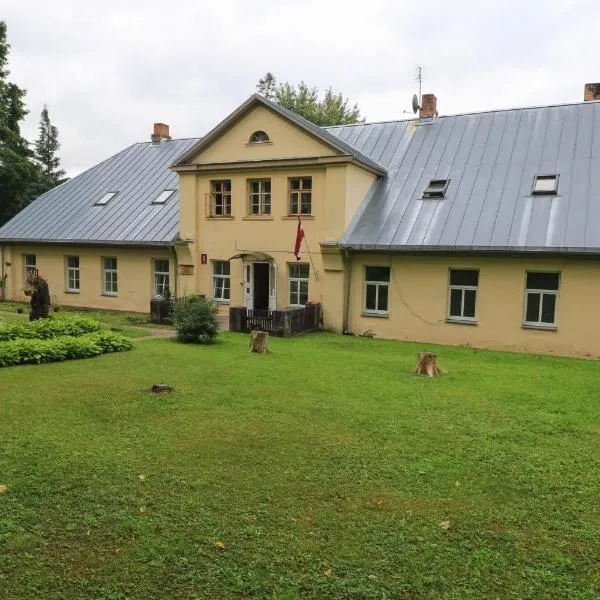 Parka nams，位于Kazdanga的酒店