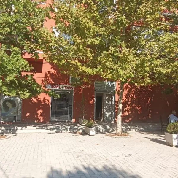 TreRacat Apartment，位于伏罗拉的酒店