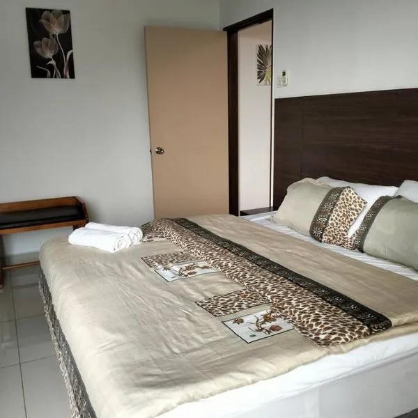 Marina Heights Home Suite Teluk Batik，位于邦咯的酒店