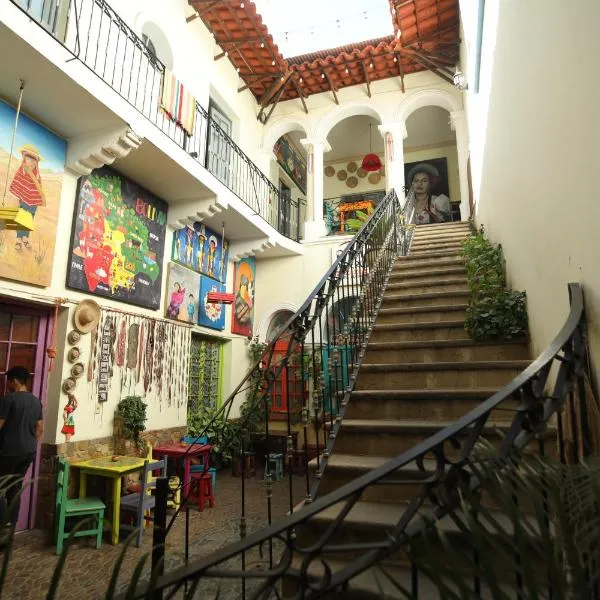 Hostel Cultural Pata y Perro，位于塔里哈的酒店