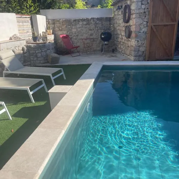 Une parenthèse aux portes d Uzès，位于Garrigues-et-Sainte-Eulalie的酒店