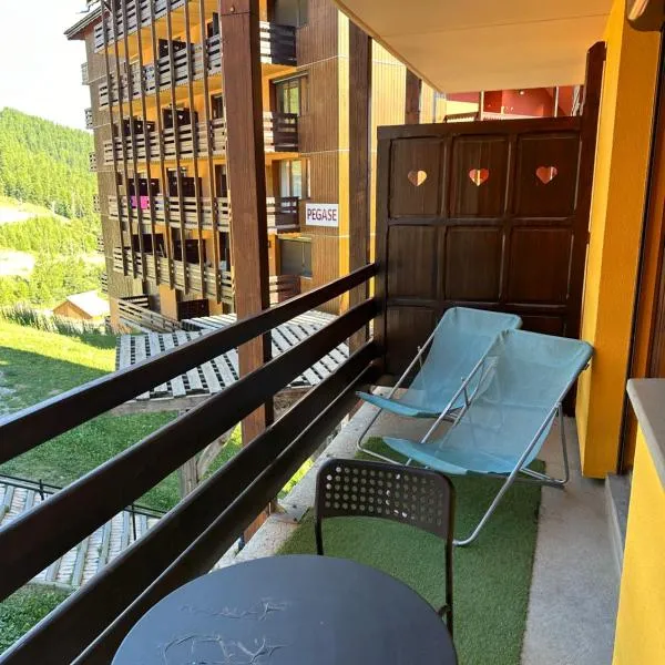 chez Lougia，位于里苏尔的酒店