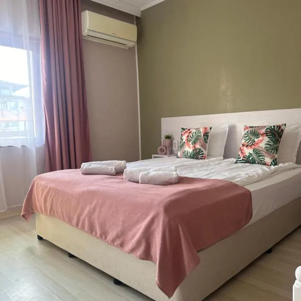 Guest house “Poli”，位于内塞伯尔的酒店