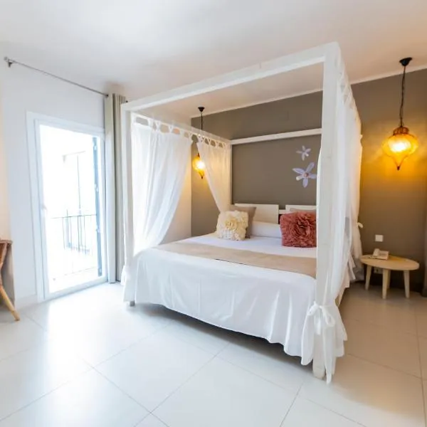 塔隆戈塔酒店 - 仅限成人，位于卡达克斯的酒店