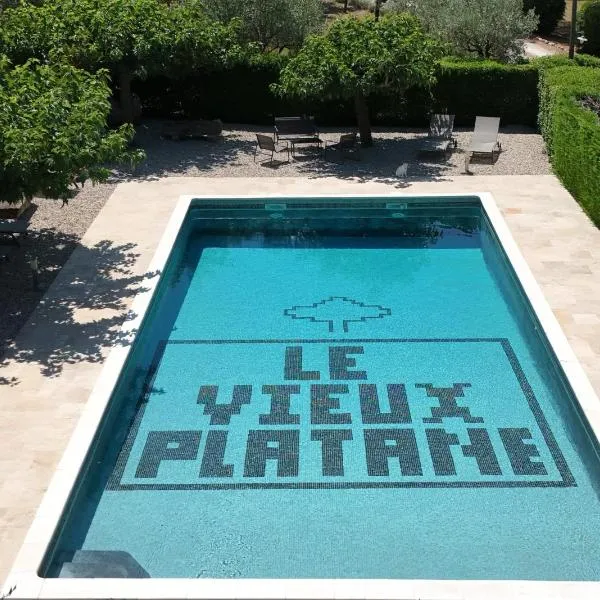 Le Vieux Platane，位于叙兹拉鲁斯的酒店