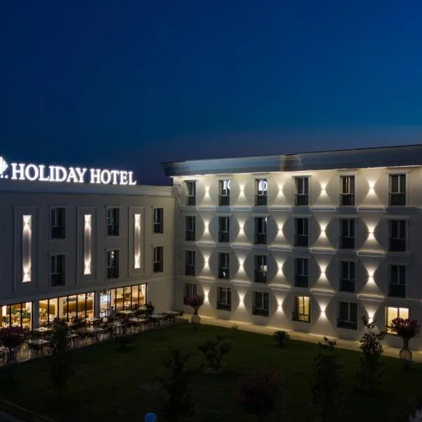 Holiday Hotel，位于Vorë的酒店