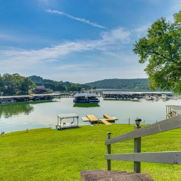 Kingsport Boone Lake Hideaway with Deck and Views!，位于金斯波特的酒店