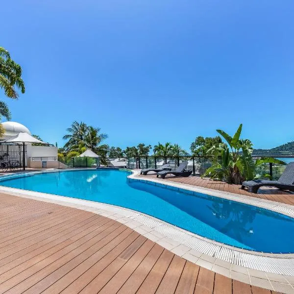 Harbour View King Suite with Spa 1511，位于埃尔利海滩的酒店