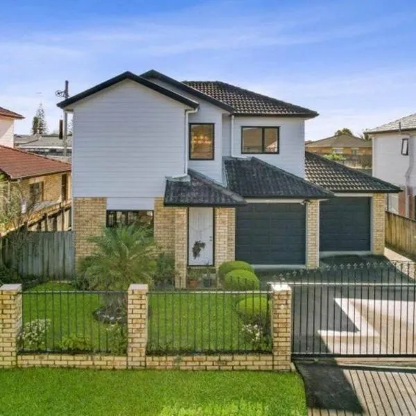 Entire house in West Auckland，位于奥克兰的酒店