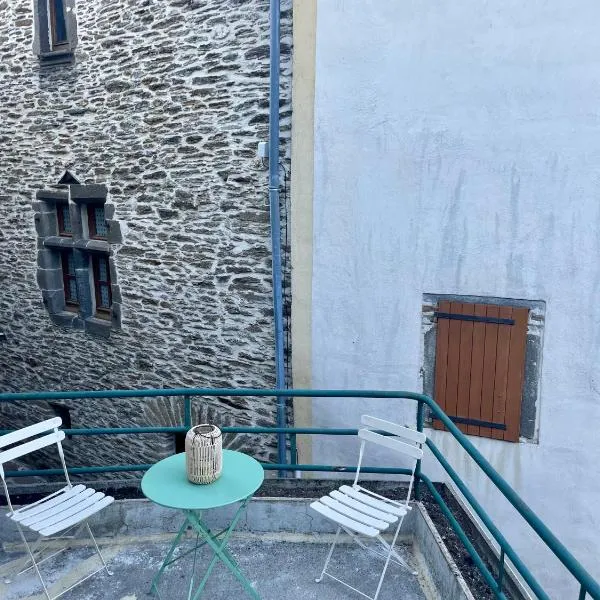 T2 rénové avec terrasse au cœur des Cévennes，位于Saint-Germain-de-Calberte的酒店