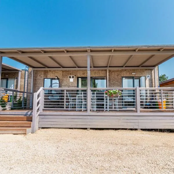 I Campi Wine Relais Mobile Homes，位于Ronchi的酒店