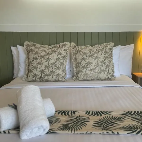 The Highlander Motel - 24HR Check In，位于玛丽伯勒的酒店