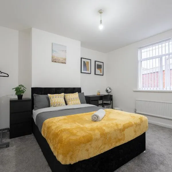 Spacious 5 bedroom house，位于罗奇代尔的酒店